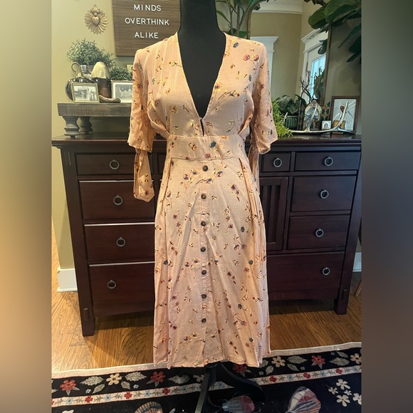 Anthropologie Faithfull the Brand Blush Floral Midi Dress Sz XS - Picture 2 of 8